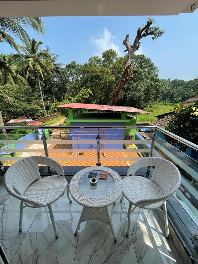 Nirvana Homestays Siolim Exteriör bild